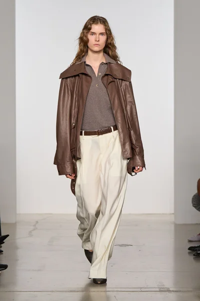 Look 17